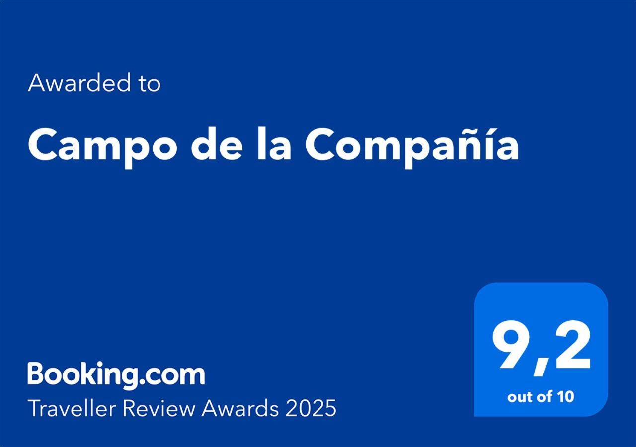 몬포르테데레모스 Campo De La Compania 아파트 외부 사진